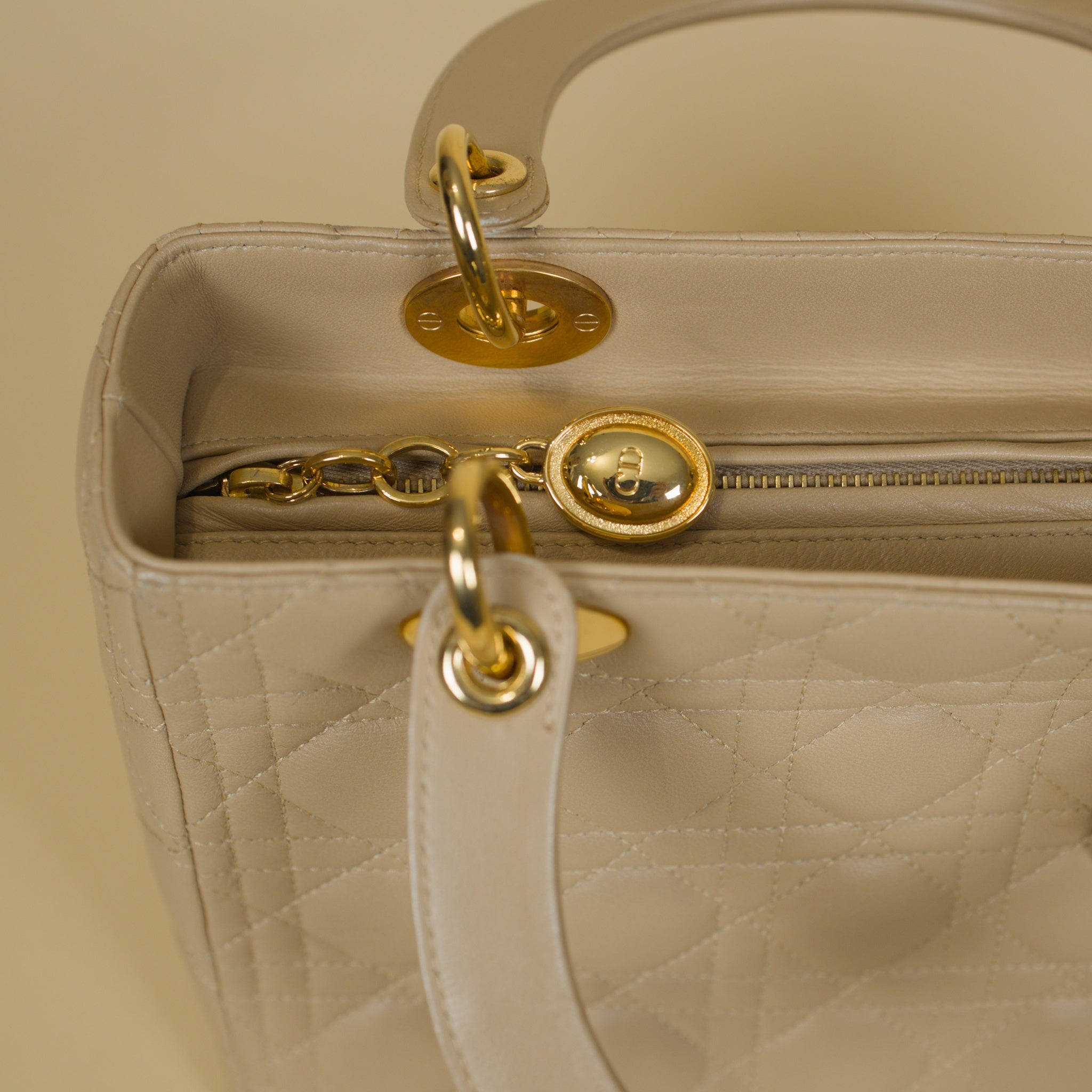 DIOR MEDIUM LAMBSKIN CANNAGE LADY DIOR
