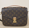 LOUIS VUITTON POCHETTE MÉTIS MONOGRAM
