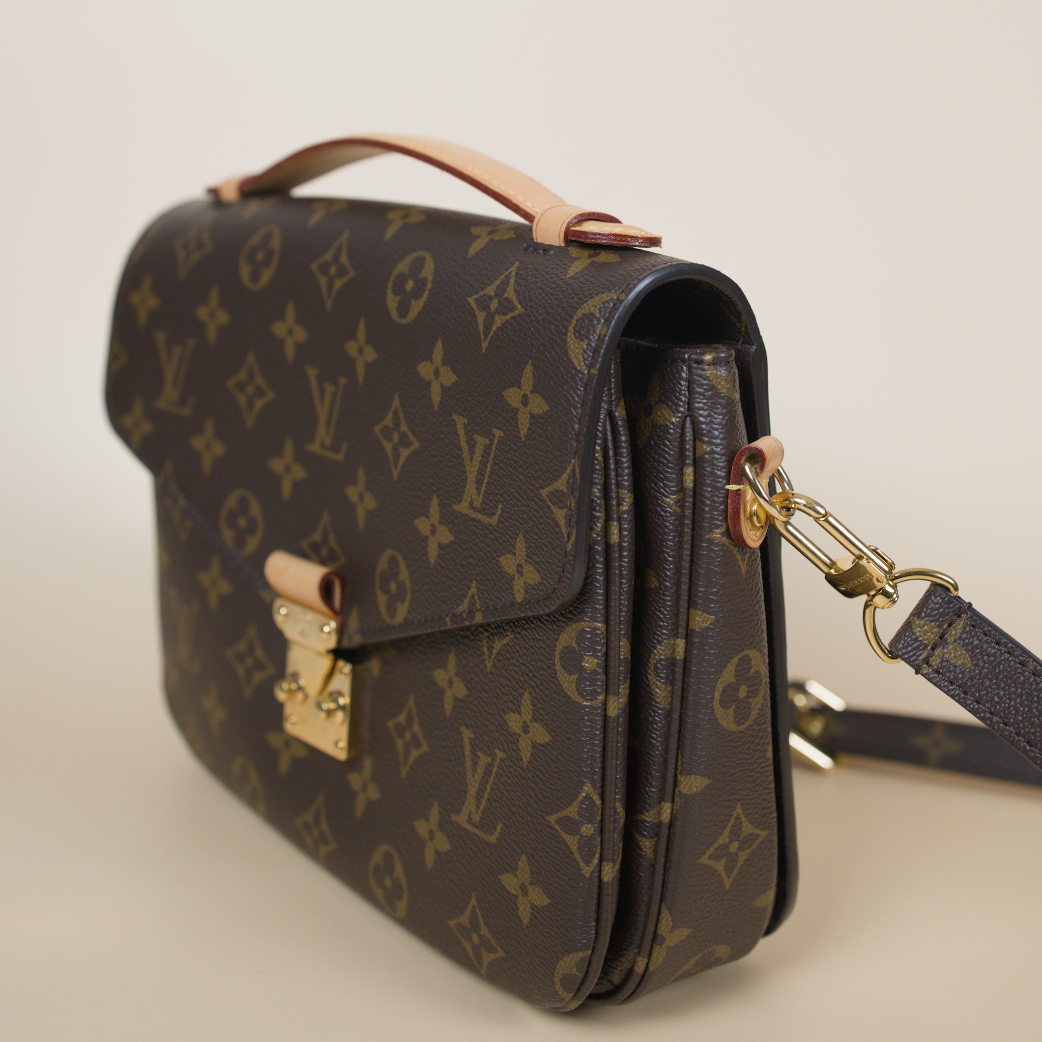 LOUIS VUITTON POCHETTE MÉTIS MONOGRAM