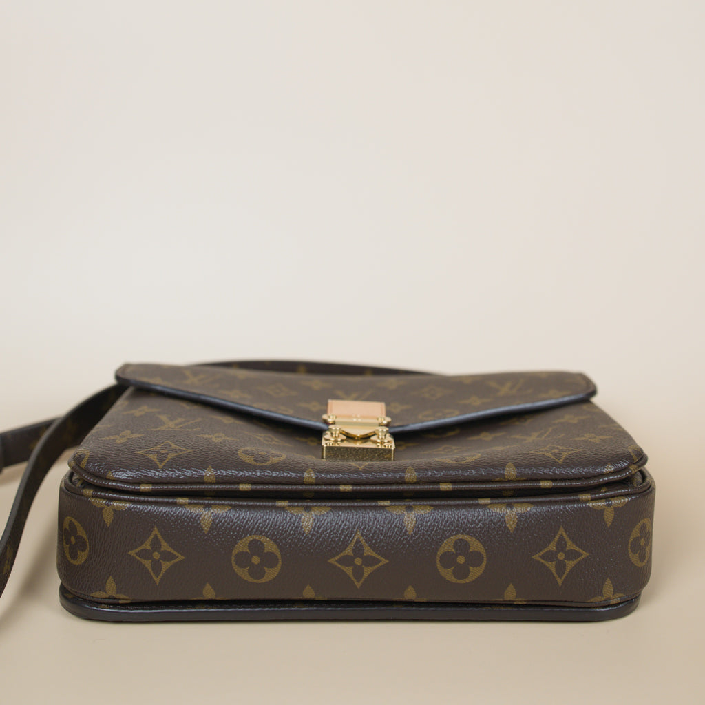 LOUIS VUITTON POCHETTE MÉTIS MONOGRAM