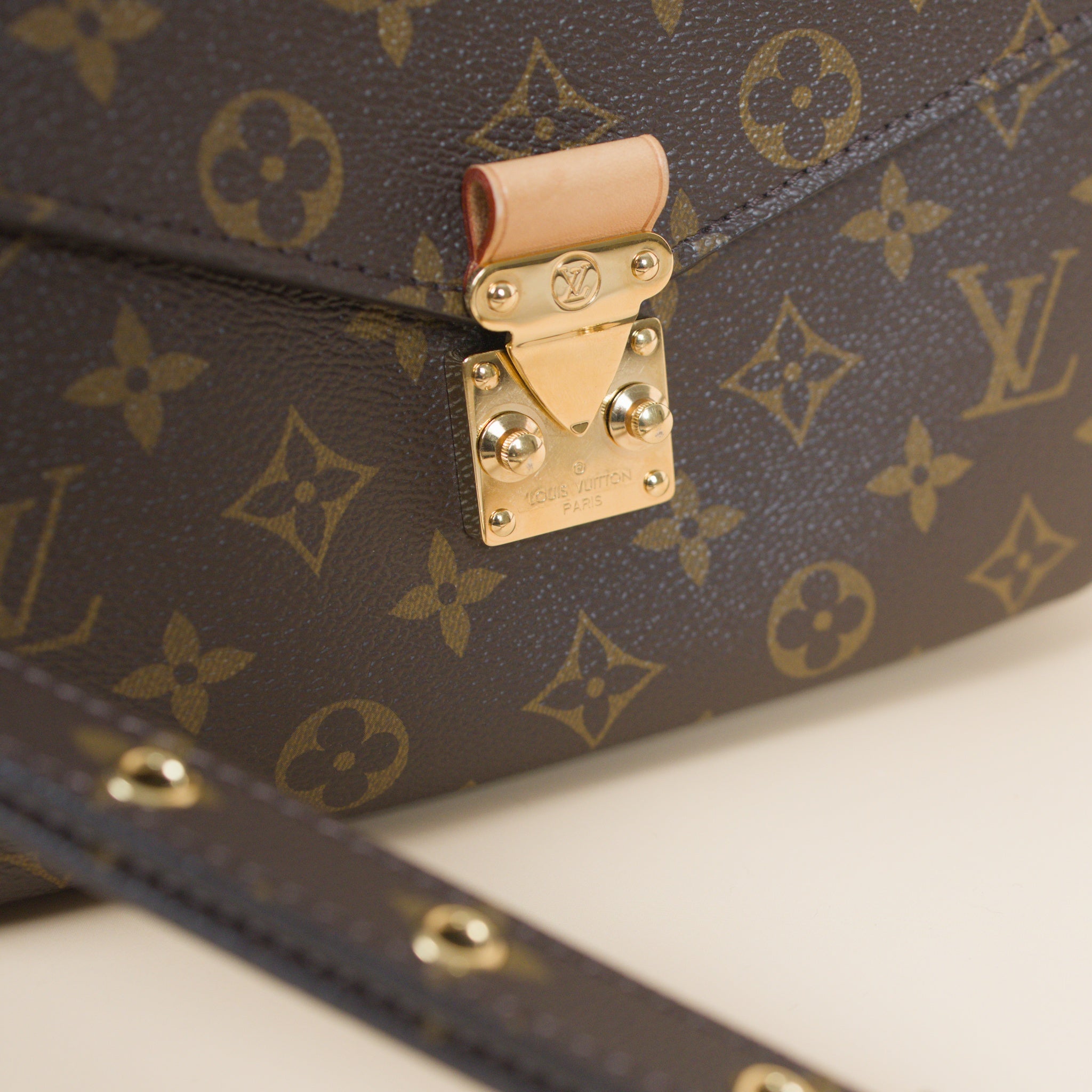 LOUIS VUITTON POCHETTE MÉTIS MONOGRAM